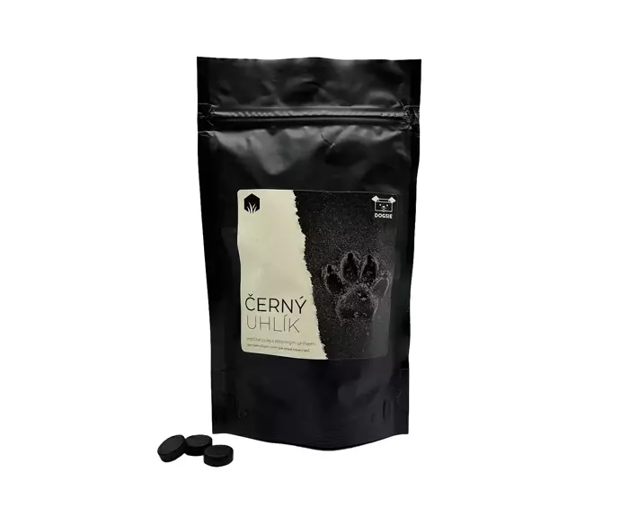 Pamlsek pro psy - černý uhlík – vepřové puky s živým uhlíkem